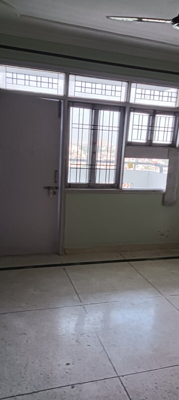 Room in 3 BHK Apartment at Sector 21c – for Rent