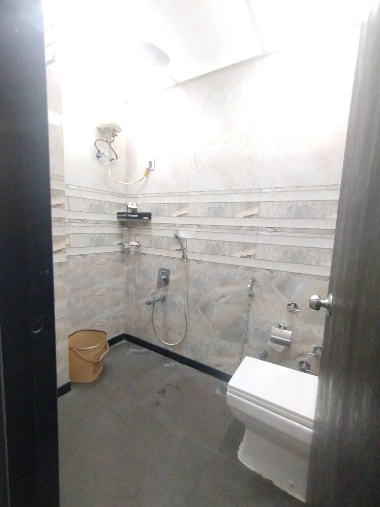 Bathroom, nirmal-lifestyle-residency-chs-ltd 2 Bedroom 650 Sq.Ft. Apartment In Mulund West Mumbai 9069757