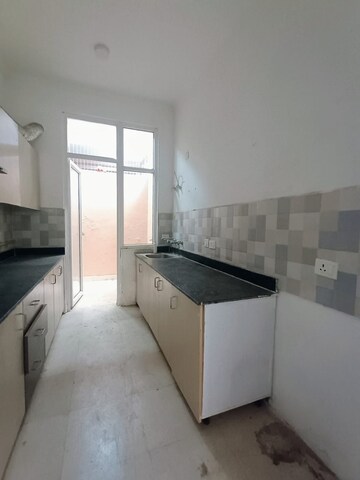 Kitchen in 3 BHK Villa at Amrapali Leisure Valley, Tech Zone 4 Greater Noida – for Rent