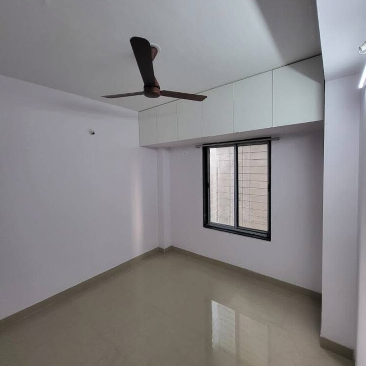 Room, supreme-oregon-hills 1 Bedroom 450 Sq.Ft. Apartment In Unnat Nagar Mumbai 9069891