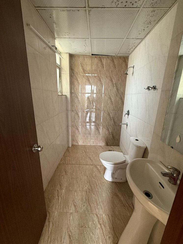 Bathroom, ansal-royal-heritage 2 Bedroom 1045 Sq.Ft. Apartment In Sector 70 Faridabad 9069760