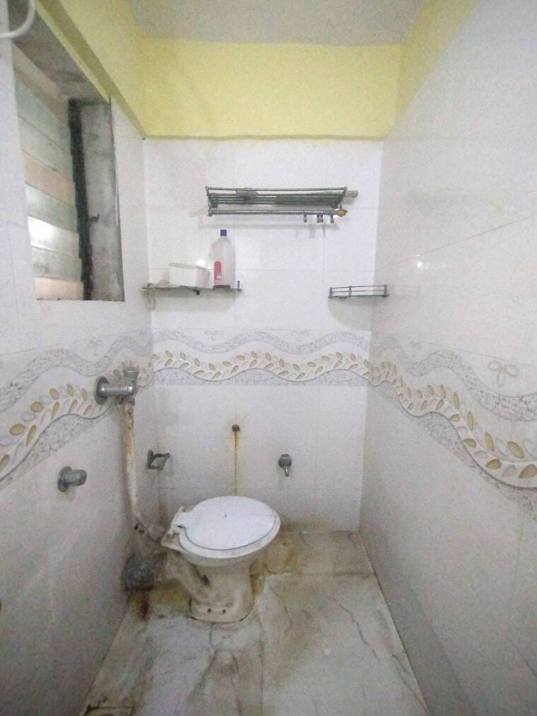 Bathroom, laxmi-royal-classic 2 Bedroom 650 Sq.Ft. Apartment In Mulund West Mumbai 9069799
