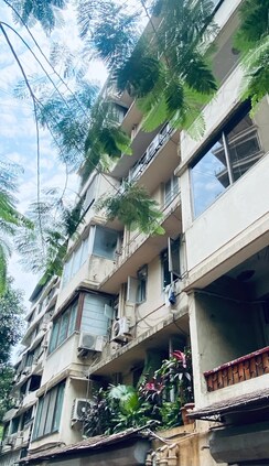 2 BHK + Servant Room Apartment For Sale in Malabar Hill