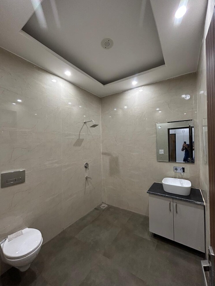 Attached Bathroom, dhakoli 3 Bedroom 150 Sq.Yd. Builder Floor In Dhakoli Zirakpur 9069857