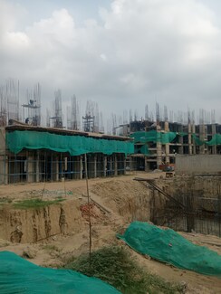 3.5 BHK + Study Room Apartment For Sale in Uninav Residena