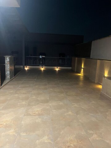 Parking in 2 BHK Villa at RWA Malikpur, Mukherjee Nagar – for Rent