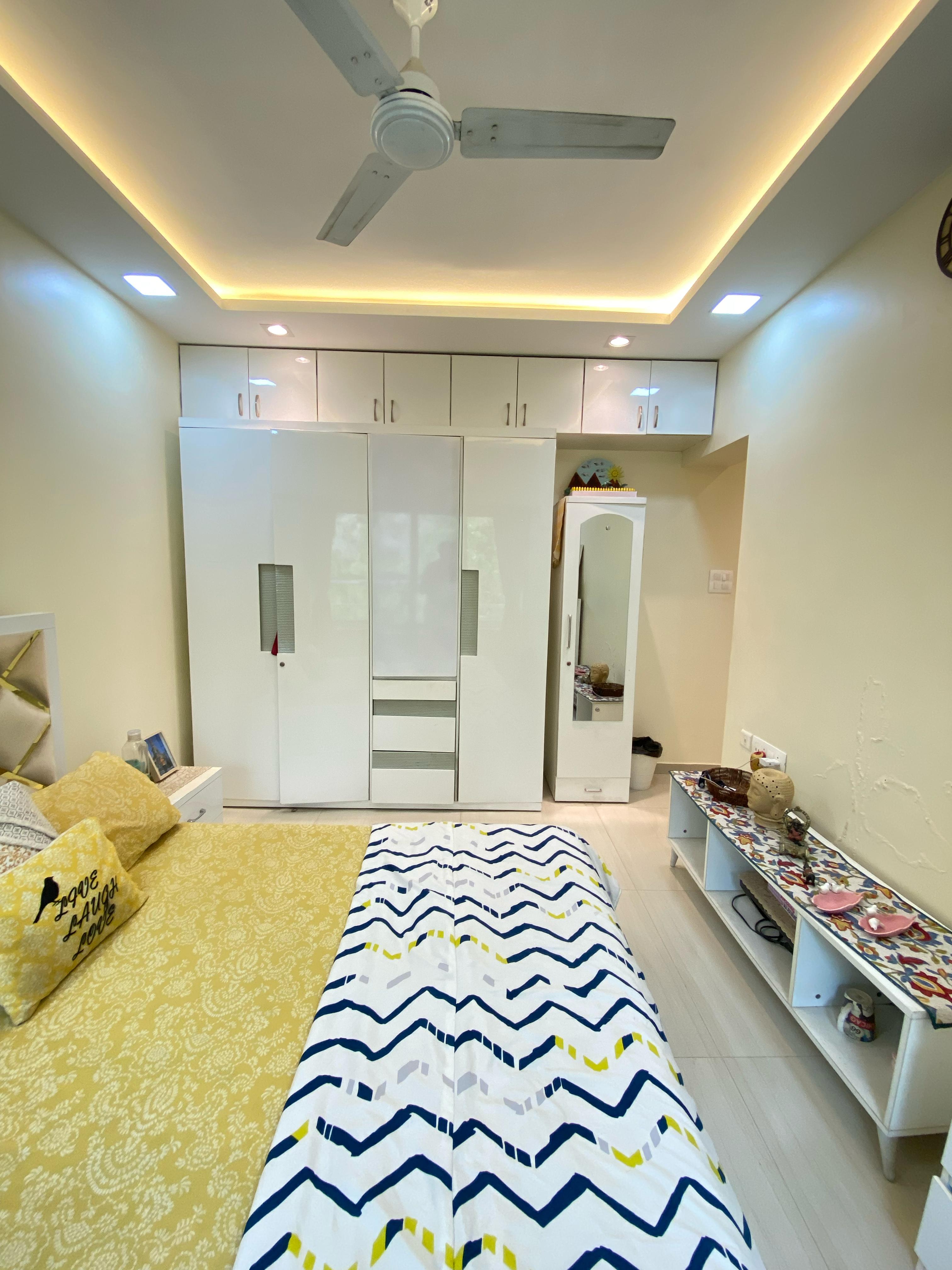 2.5 BHK 1050 Sq.Ft. Apartment in Lokhandwala Fountain Heights