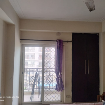 Room in 2.5 BHK Apartment at Jm Orchid, Sector 76 – for Rent