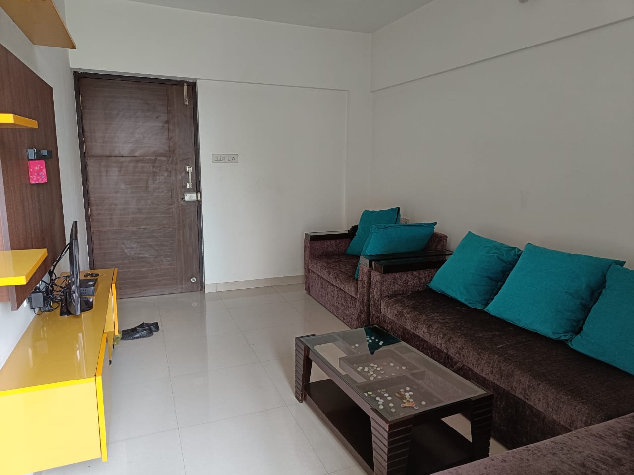 2 BHK + Pooja Room,Servant Room,Study Room,Extra Room Apartment For Rent in Venkatesh Graffiti
