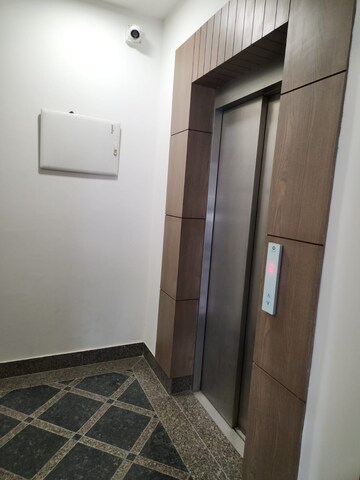Room in 2 BHK Villa at RWA Malikpur, Mukherjee Nagar – for Rent