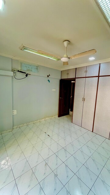 Room in 3 BHK Apartment at Shanti Niketan Malad, Orlem – for Rent