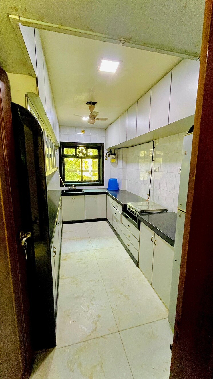 Kitchen, shanti-niketan-malad 3 Bedroom 1160 Sq.Ft. Apartment In Orlem Mumbai 9070040
