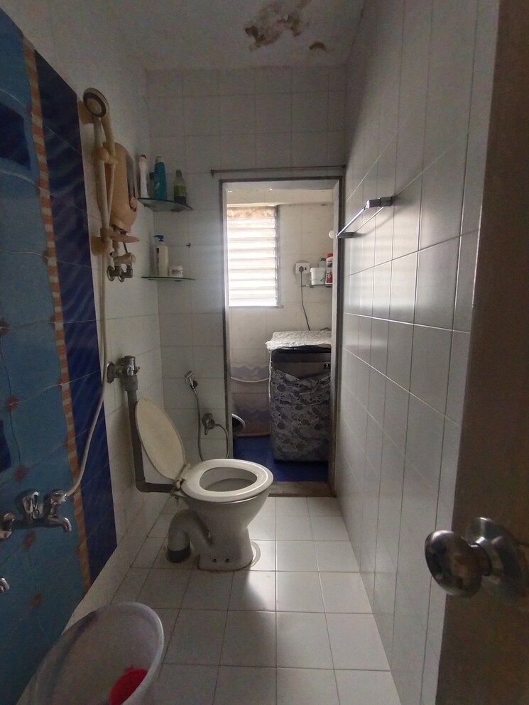 Attached Bathroom, srishti-panch-srishti 2 Bedroom 915 Sq.Ft. Apartment In Powai Mumbai 9070035
