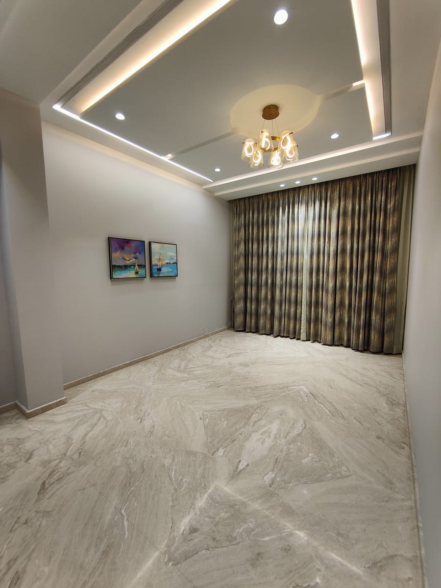3.5 BHK Apartment For Sale in Vashi