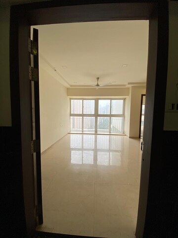 Room in 2 BHK Apartment at Runwal Nirvana, Parel – for Rent