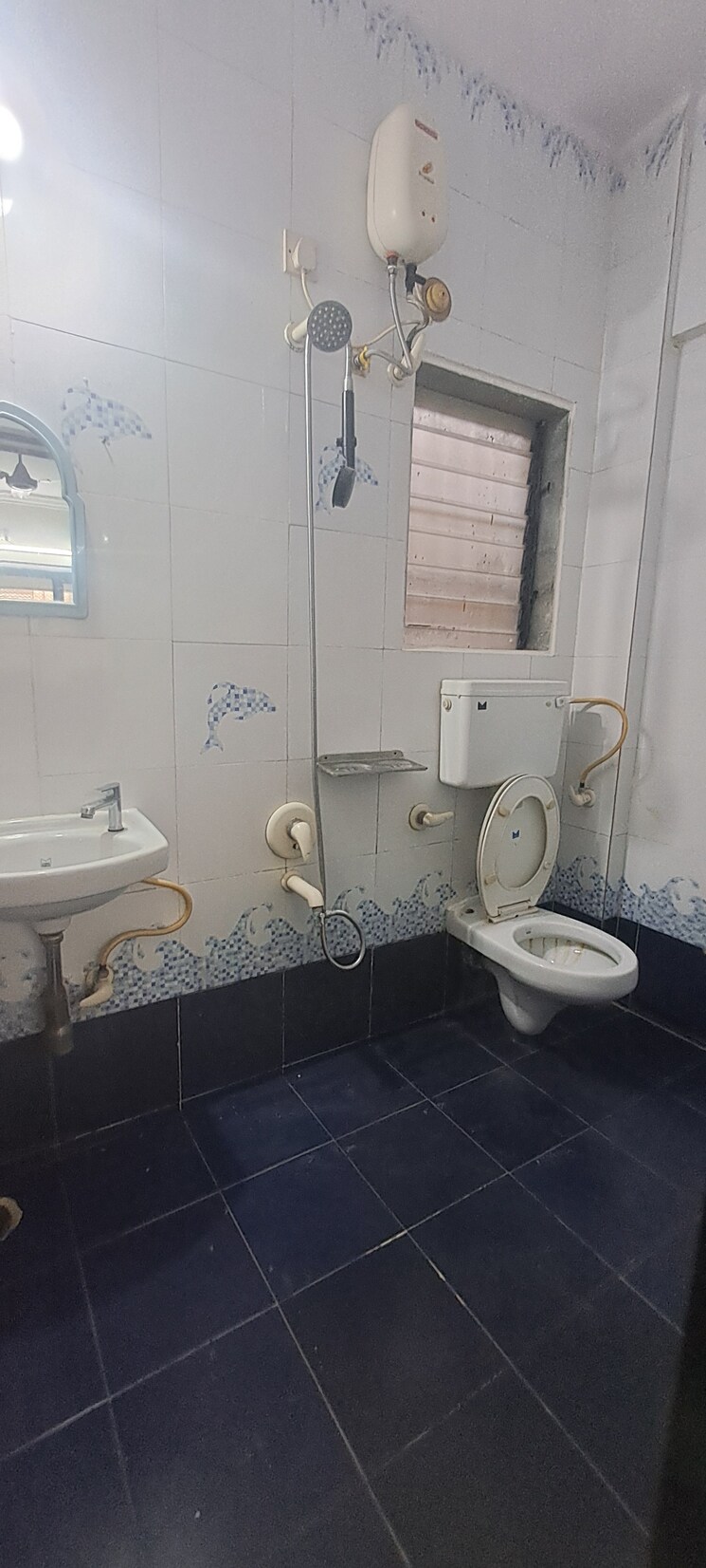 Bathroom, hdil-dheeraj-diamond 1 Bedroom 450 Sq.Ft. Apartment In Malad West Mumbai 9070088