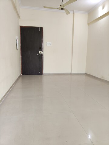 Room in 1 BHK Apartment at Geetanjali Heights, Seawoods – for Rent