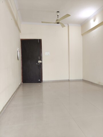 Room in 1 BHK Apartment at Geetanjali Heights, Seawoods – for Rent