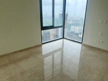 Room in 2 BHK Apartment at Chandak Cornerstone, Worli – for Rent