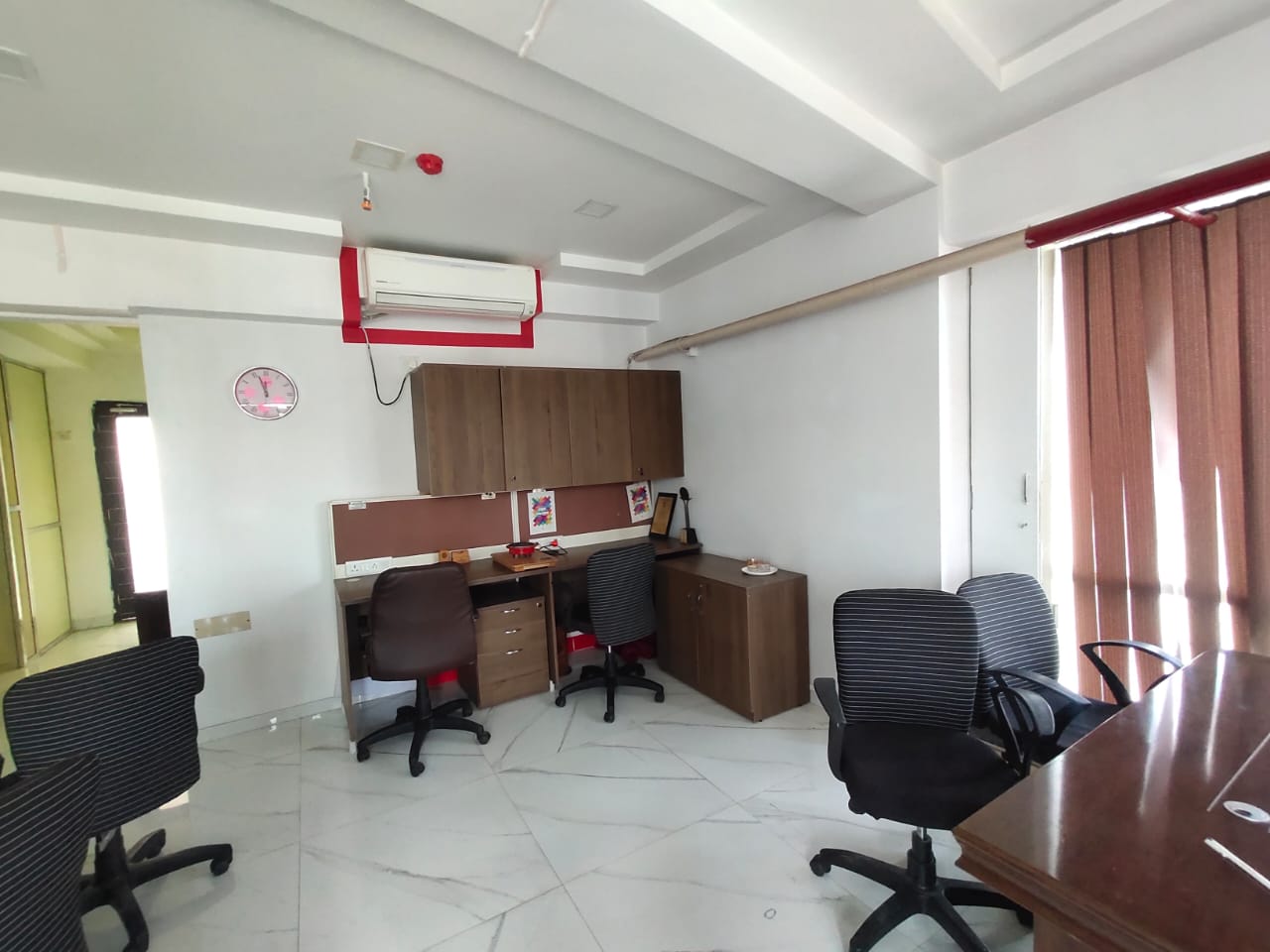 Office Space For Rent in Lbs Road 