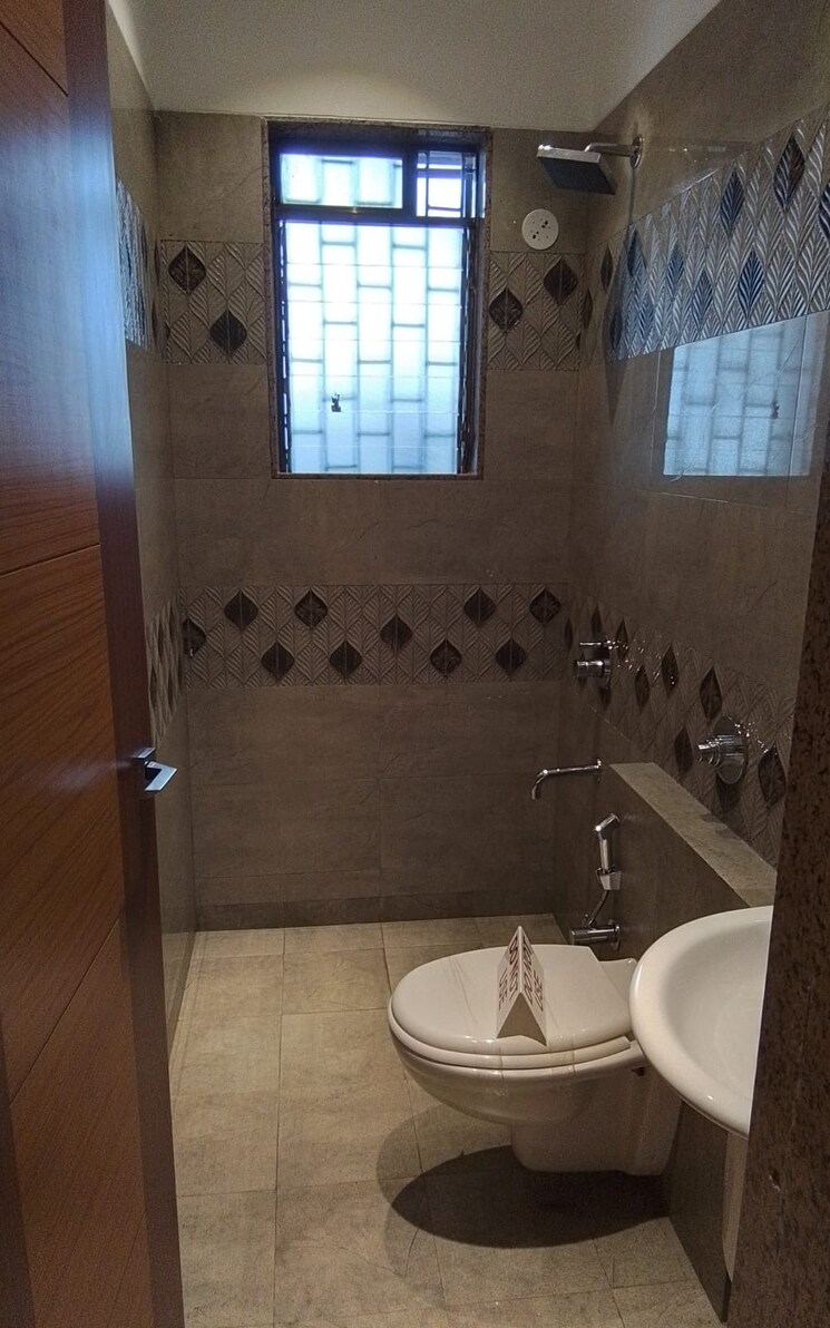 Bathroom, paradise-sai-suncity 2 Bedroom 1150 Sq.Ft. Apartment In Ghot Navi Mumbai 9070118