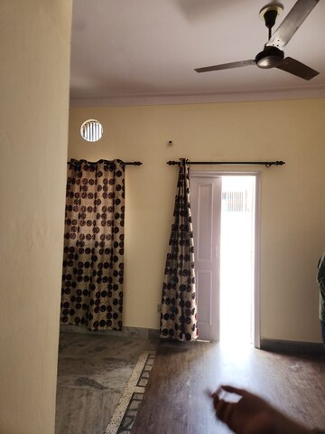 1 BHK Villa For Rent in Hunson Line RWA, G T B Nagar