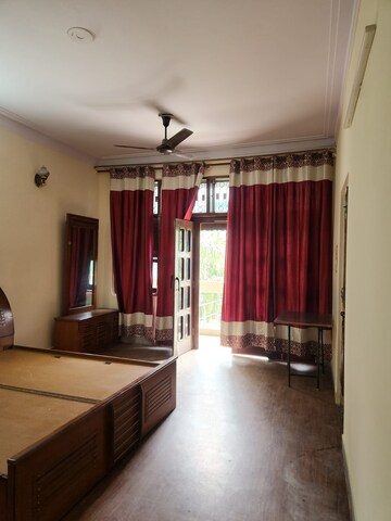 Living Room in 1 BHK Villa at Hunson Line RWA, G T B Nagar – for Rent