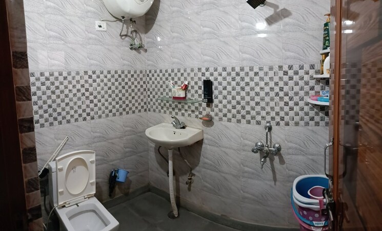 Bathroom, mehrauli 2 Bedroom 675 Sq.Ft. Apartment In Mehrauli Delhi 9070106