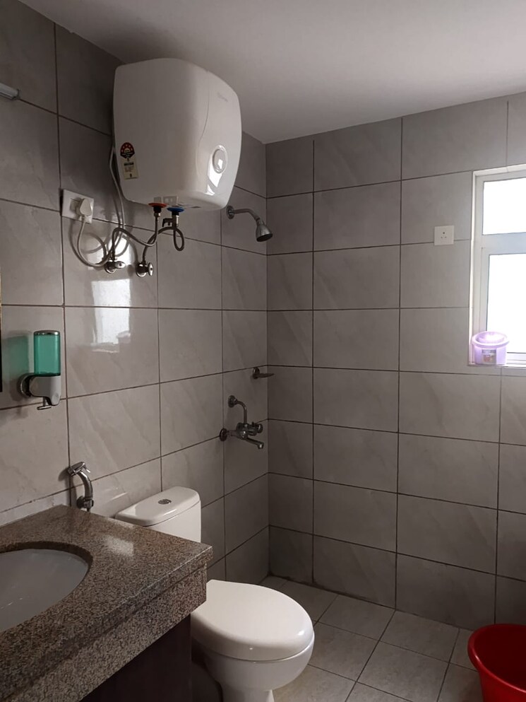 Bathroom, sare-home 3 Bedroom 1593 Sq.Ft. Apartment In Sector 92 Gurgaon 9070186