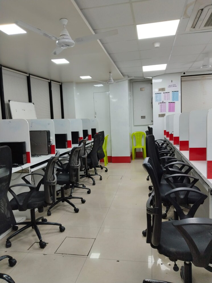 Team Area, gaikwad-vega-centre Commercial Office Space 3000 Sq.Ft. In Swargate Pune 9070201