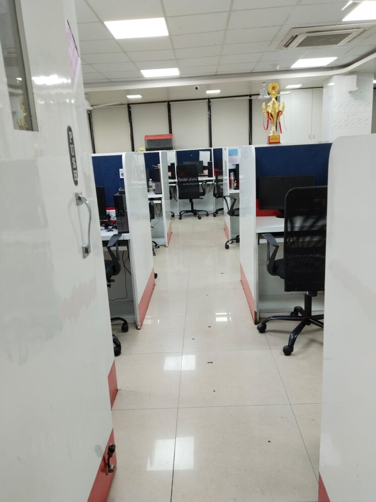 undefined, gaikwad-vega-centre Commercial Office Space 3000 Sq.Ft. In Swargate Pune 9070201