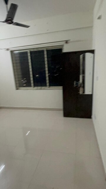 Room in 2 BHK Apartment at Svamitva Emerald Square, Bommasandra – for Rent