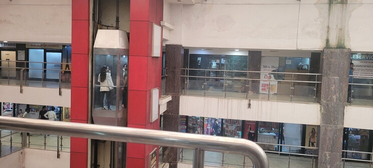 Kitchen, sector 61 Commercial Showroom 4200 Sq.Ft. In Sector 61 Noida 9070214