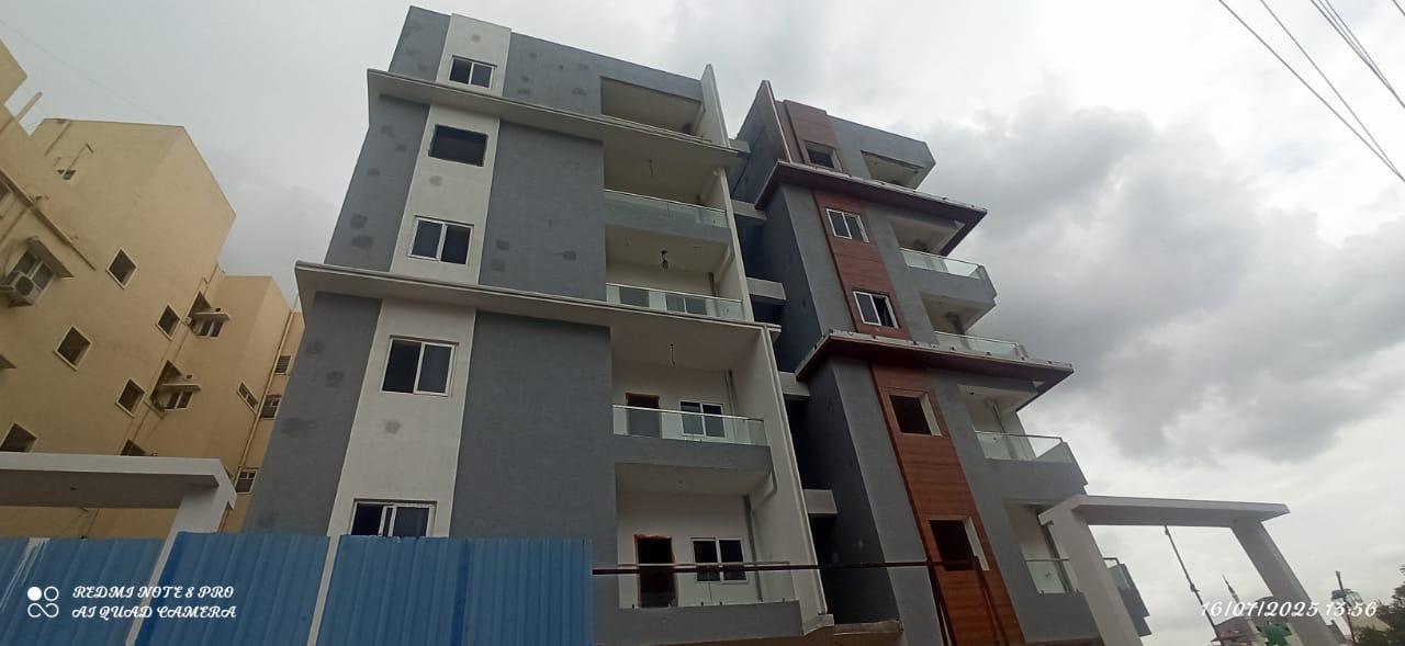 3 BHK + Servant Room,Study Room,Extra Room Apartment For Sale in Kohinoor 20 