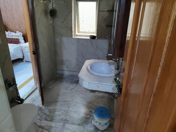 Bathroom in 5 BHK Villa at Sector 41 – for Rent