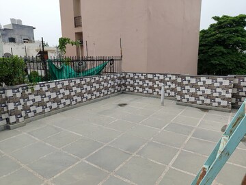 Balcony in 5 BHK Villa at Sector 41 – for Rent