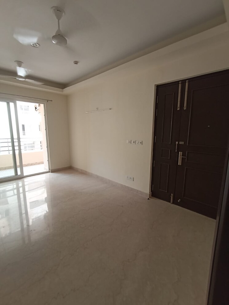 Room, supertech-cape-town 2 Bedroom 975 Sq.Ft. Apartment In Sector 74 Noida 9070298