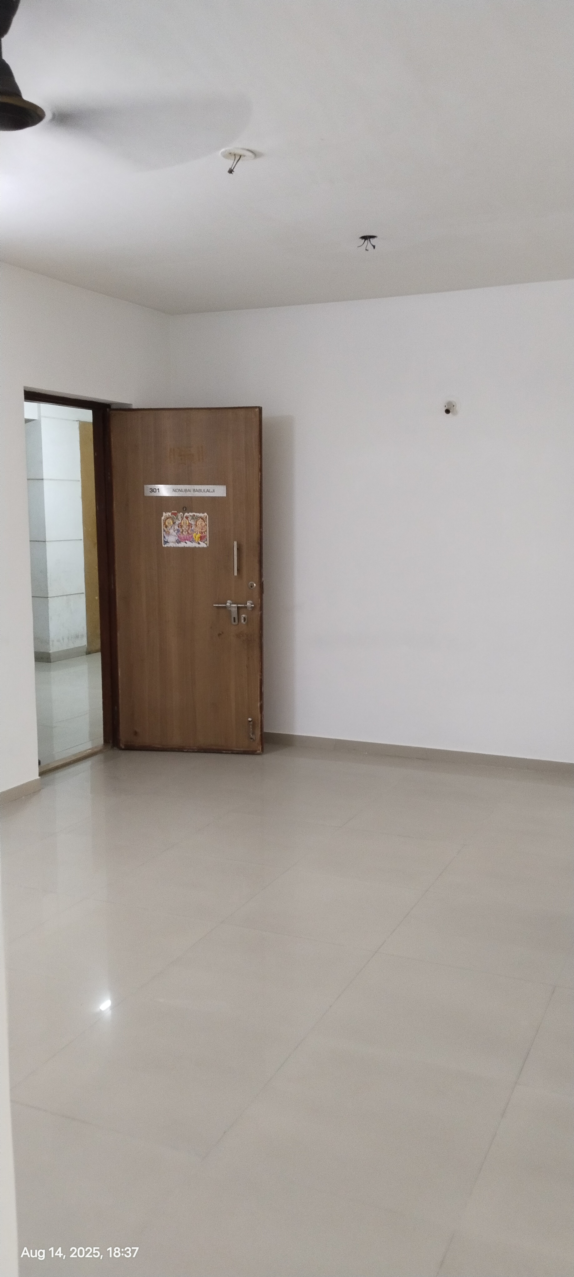 1 BHK + Extra Room 585 Sq.Ft. Apartment in Lodha Casa Bella Gold