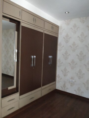 Room in 4 BHK Apartment at Safdarjung Enclave – for Rent