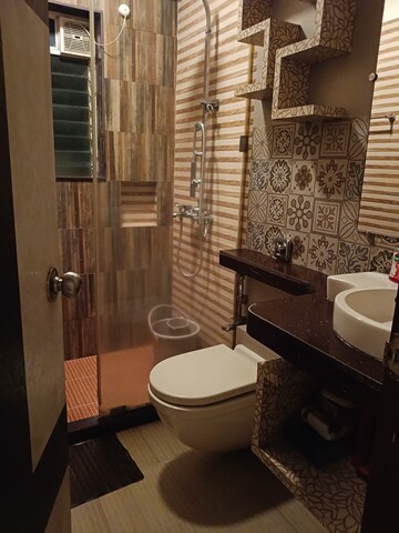 Bathroom in 2 BHK Apartment at Dosti Flamingos, Parel – for Rent
