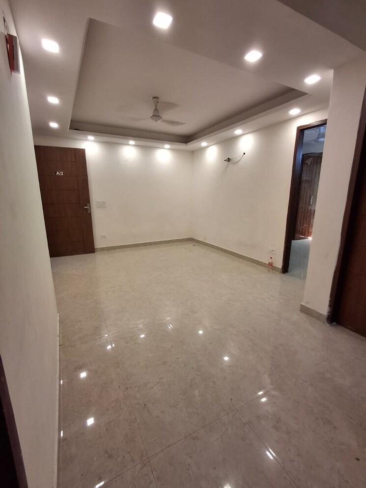 Room, dwarka 1 Bedroom 55 Sq.Mt. Apartment In Dwarka Delhi 9070380