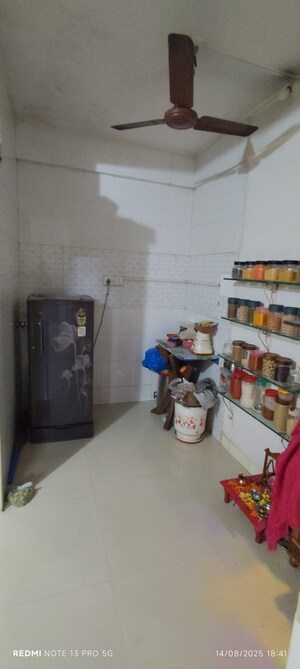 Furnished Amenities in 1 BHK Apartment at Paras CHS Borivali, Borivali West – for Sale