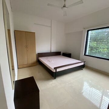 Room in 3 BHK Apartment at Allamanda Apartment, Nagar Road – for Rent