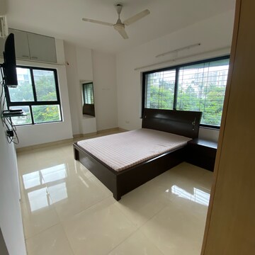 Bedroom in 3 BHK Apartment at Allamanda Apartment, Nagar Road – for Rent