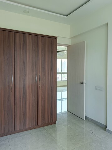 Room in 2 BHK Apartment at Prabhadevi – for Rent