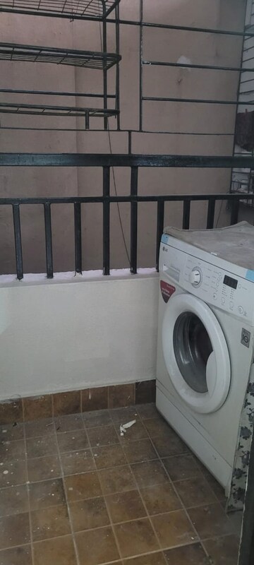 Team Area in 2 BHK Apartment at J P Heights Apartment, Yashwant Nagar – for Rent