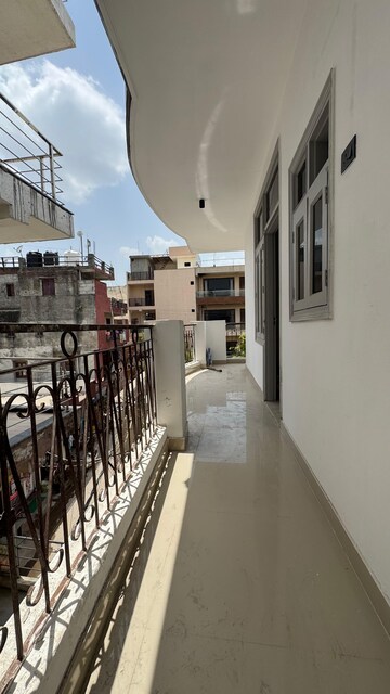 Balcony in 1 BHK Builder Floor at Palm Residency Chhatarpur, Chattarpur – for Rent