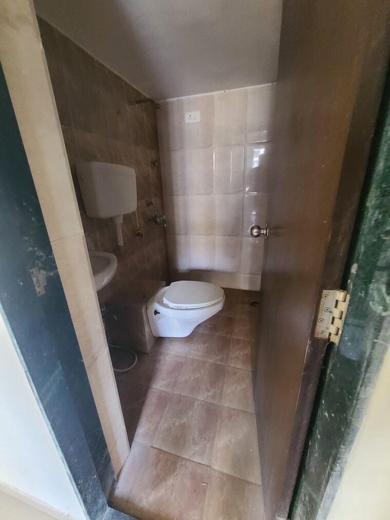 Attached Bathroom, virar west 1 Bedroom 610 Sq.Ft. Apartment In Virar West Palghar 9070396