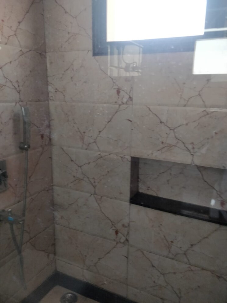 Bathroom, safdarjung enclave 4 Bedroom 2700 Sq.Ft. Apartment In Safdarjung Enclave Delhi 9070383