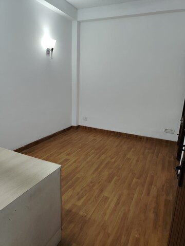 Room in 3 BHK Builder Floor at Saket – for Rent